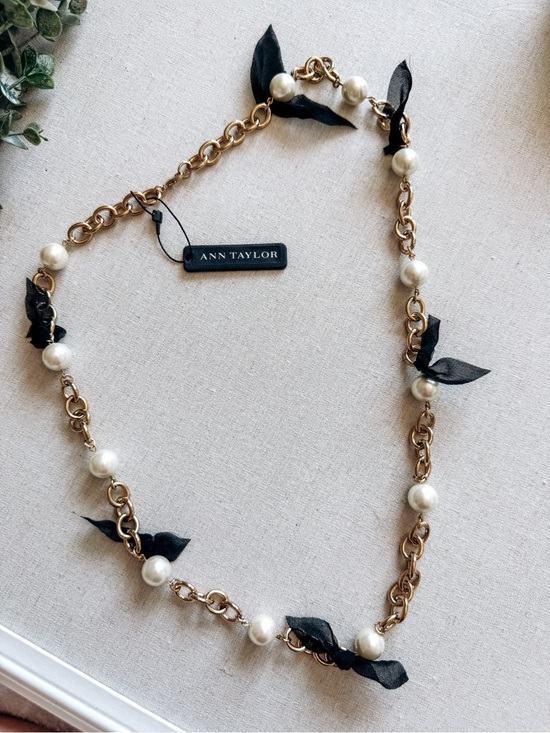 Ann Taylor Jewelry - Ann Taylor Gold Tone Faux Pearl Chain Ribbon Statement Necklace NWT